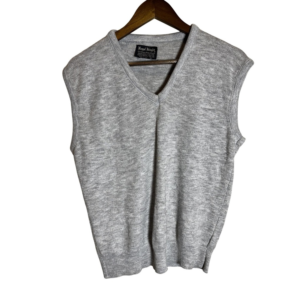 Vintage Royal Knight Sweater Vest Mens Medium Gray V Neck Acrylic Made USA 90s